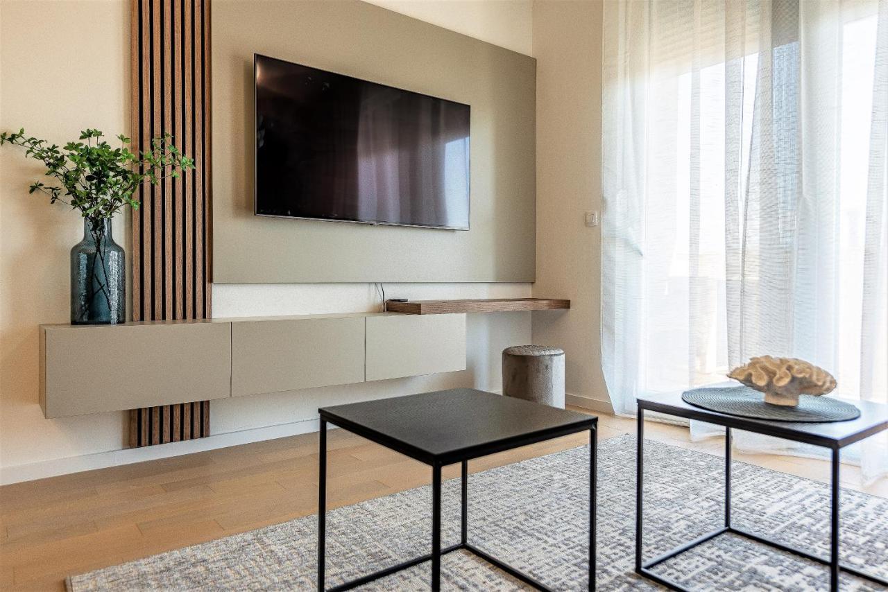 City Lux Apartment 2 - With Garage And Balcony ザダル エクステリア 写真