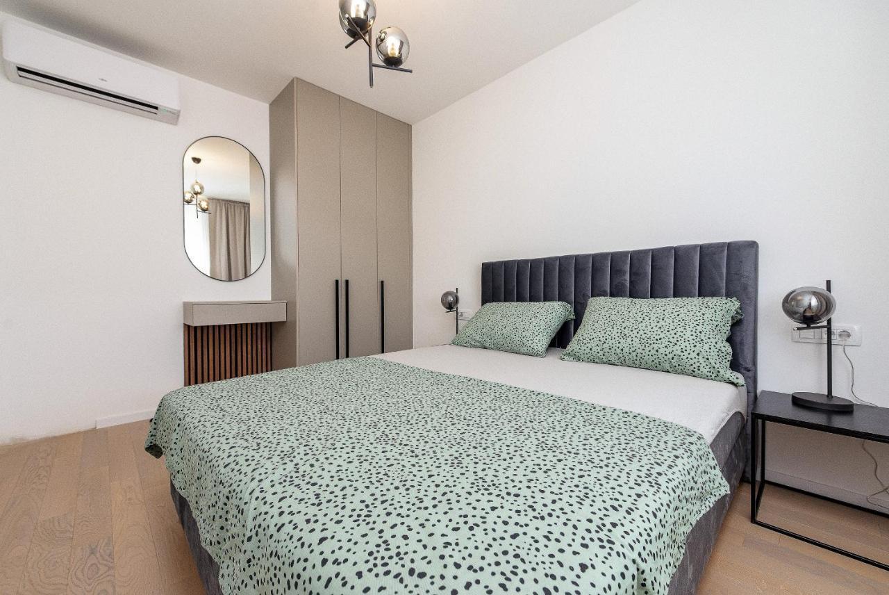 City Lux Apartment 2 - With Garage And Balcony ザダル エクステリア 写真